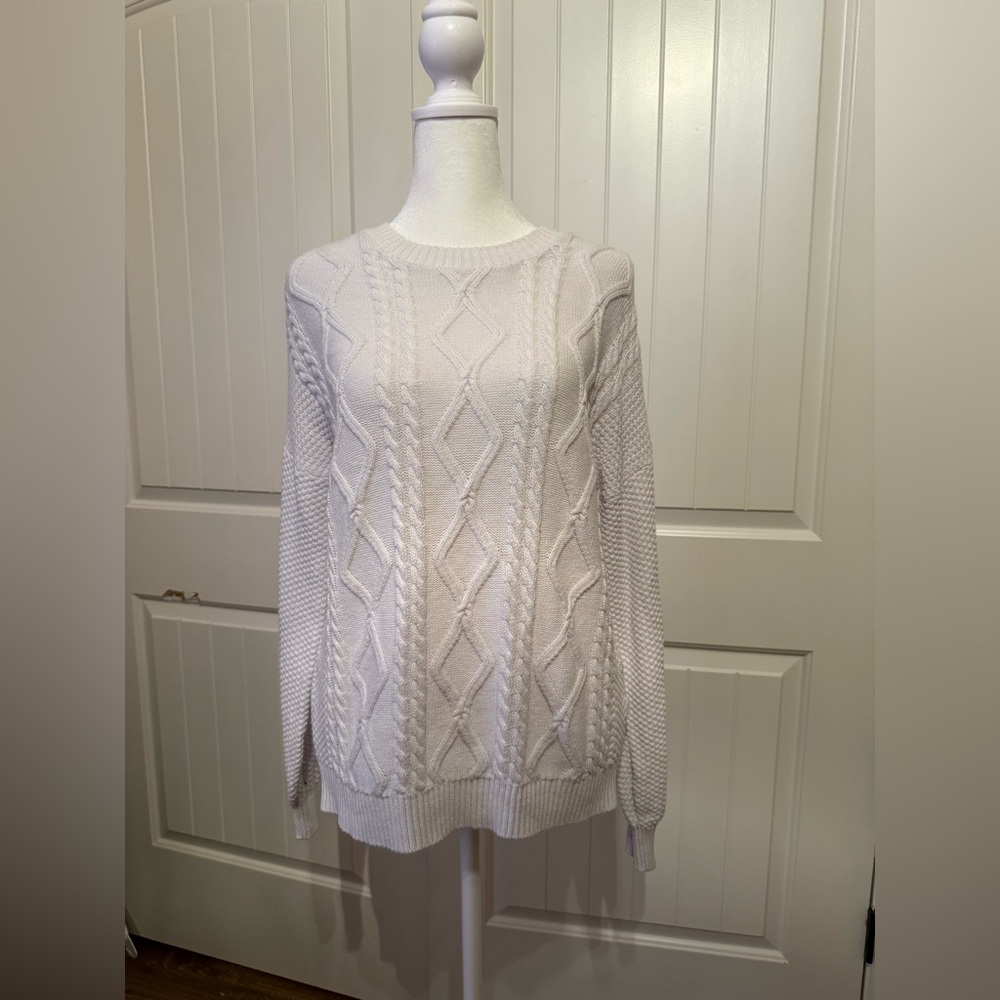 Hollister Women's White Cable Knit Sweater